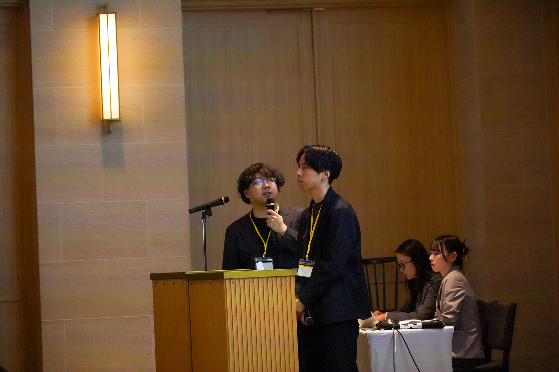 キーノートセッションの様子。写真左：フォーアドカンパニー中谷、写真右：株式会社ラネット緑川様